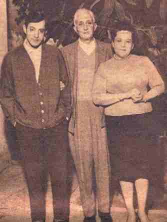 A. Illia, su esposa Silvia Martorell y su hijo Leandro Hipólito